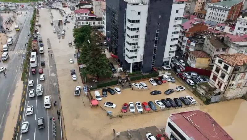 Trabzon’da Sel Felaketinin Ardından Arama Kurtarma Çalışmaları Hız Kazandı