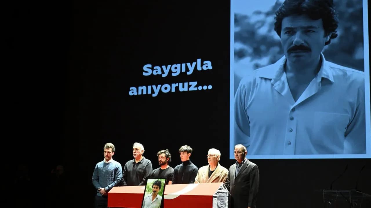 Ferdi Tayfur'a AKM'de Unutulmaz Bir Tören Gerçekleştirildi