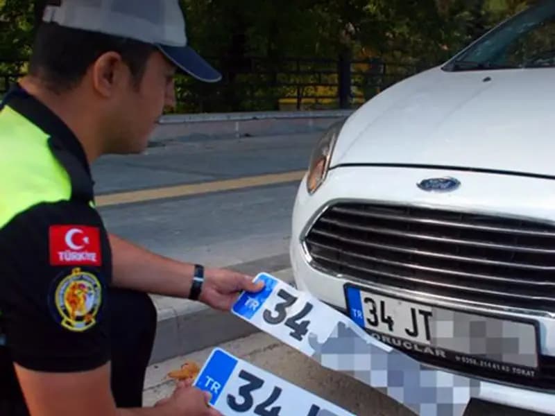 APP Plaka Tartışması: Plakanızın Sahte Olup Olmadığını Öğrenin