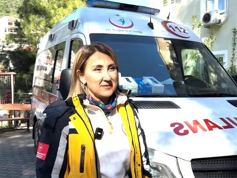 Marmaris'te Kadın Ambulans Sürücüsü: Başarı ve Azim Hikayesi