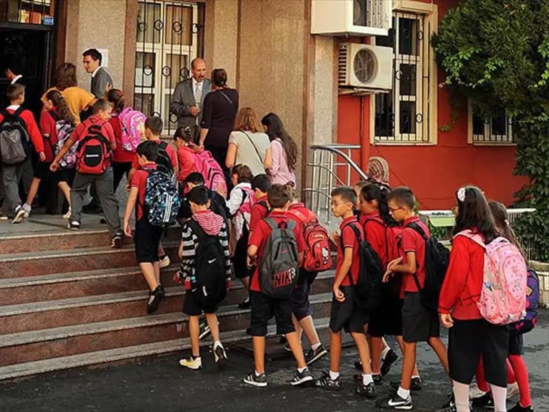 18 Milyon Öğrenci Bugün İkinci Ara Tatile Çıkıyor