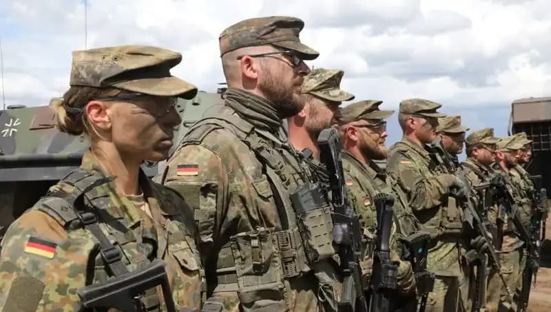 Almanya'dan Şaşırtan Adım: Rusya Sınırına Asker Gönderme Kararı!