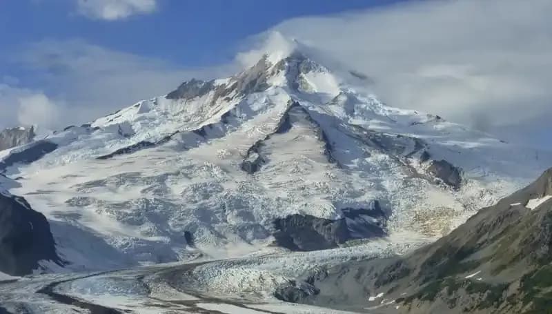NASA'dan Şaşırtan Gelişme: 150 Yıldır Uyuşuk Olan Vulkanik Dağ Aktif Olmaya Mı Başladı?