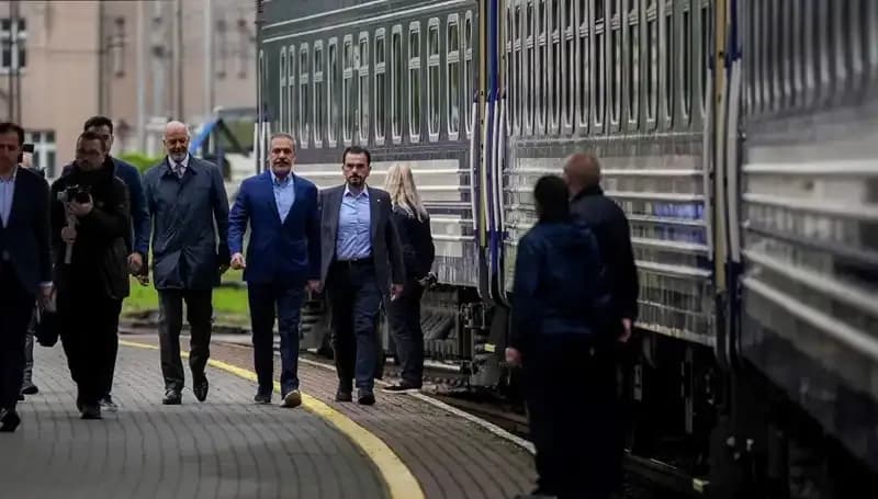Dışişleri Bakanı Fidan, Ukrayna Ziyaretinde Kritik Temaslarda Bulundu