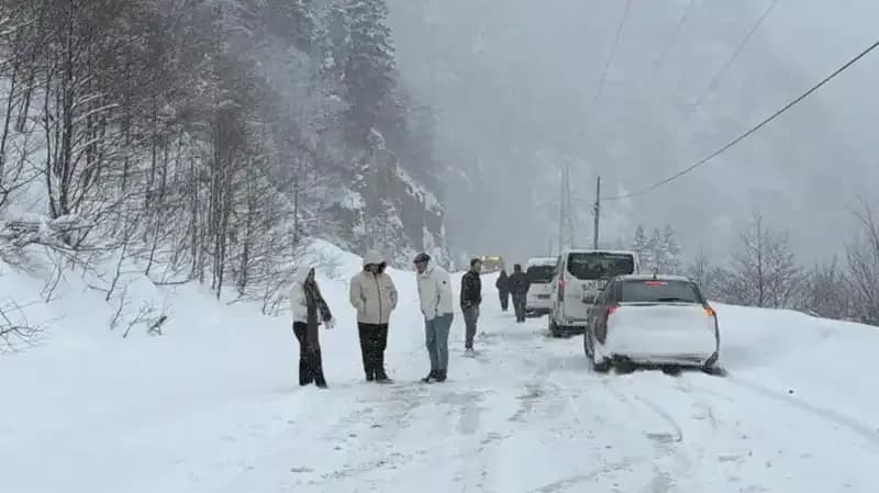 Trabzon'da Çığ Tehlikesi: Karayolu Ulaşıma Kapandı