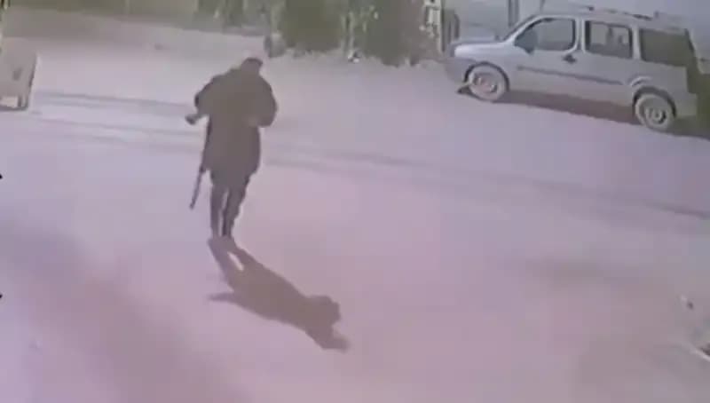 Mertcan Cinayetinde Şok Edici Gelişme: Zanlı Av Tüfeğiyle Görüntülendi!