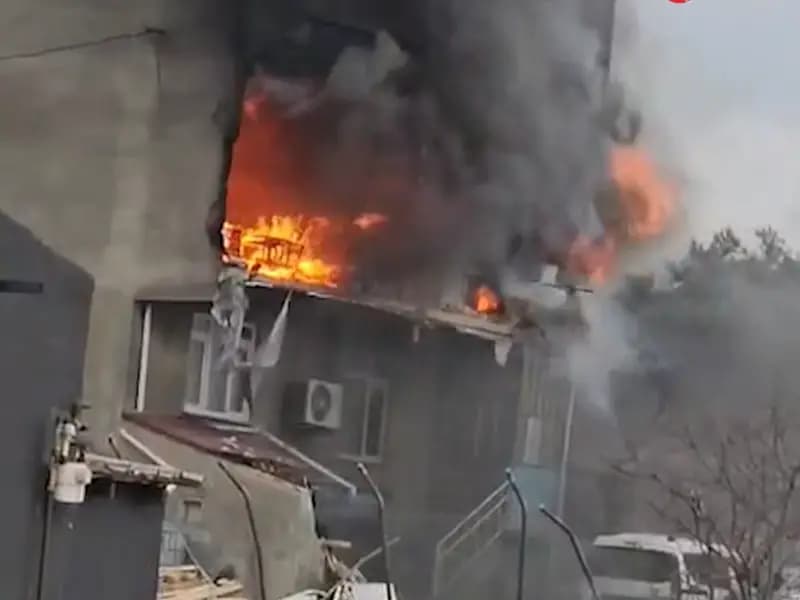 Büyükçekmece'de Yangın: Olay Yerine Ekipler Sevk Edildi