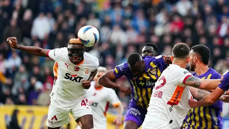 Galatasaray'ın Yıldızı: Oynadığı Oyunla Gerçekten Resital Sunuyor