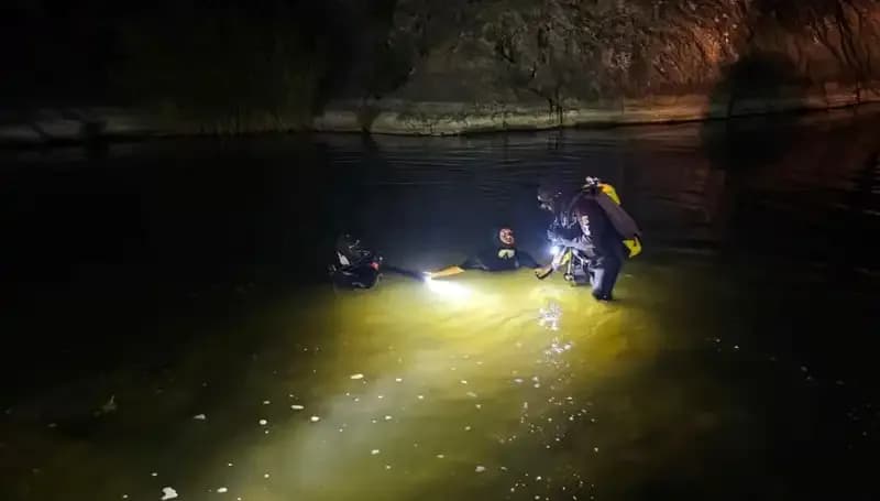 Kızını Çaya Düşerken Kurtarmaya Çalışan Baba Helak Oldu