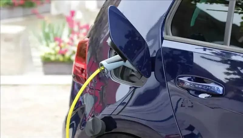 Tesla'nın Rekorunu Kıracak Yeni Elektrikli Araç: 1500 Kilometre Menzil!