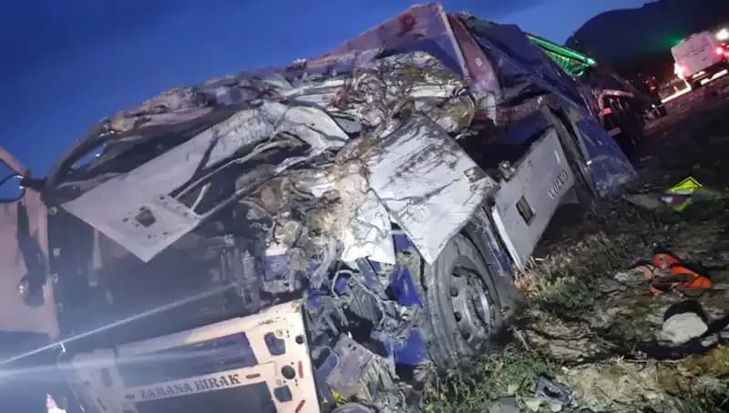 Ölüm Virajında Faciadan Kıl Payı Kurtuluş: Trajik Kaza ve Sonrası