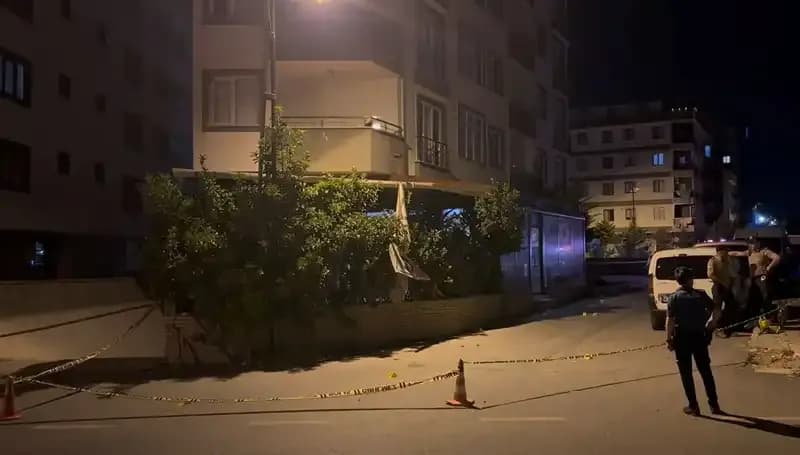 İstanbul’da Kafeye Yapılan Silahlı Saldırının Ardındaki Gizemli İşler