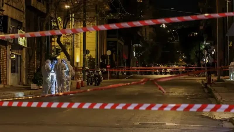 Atina'da Gizemli Şüpheli Çanta Patladı: Şehirde Huzur İçin Endişe Veren Olay