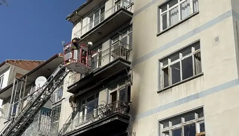Konya'da Büyük Facia: 4 Katlı Binada Yangın İki Çocuğun Canını Aldı