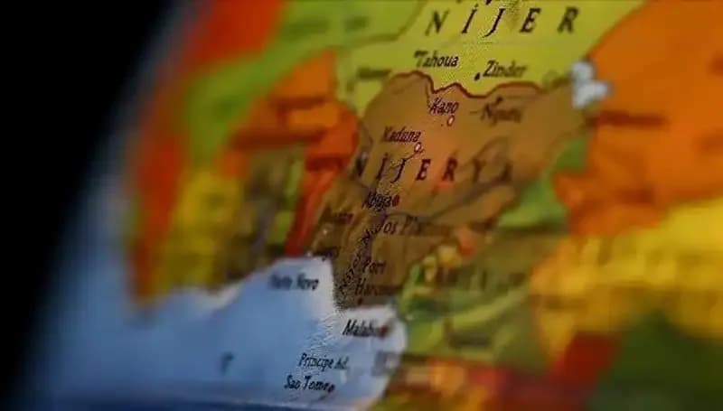 Nijerya’da Yolculuk Faciası: 21 Can Aldı, Ülke Yasa Boğuldu!