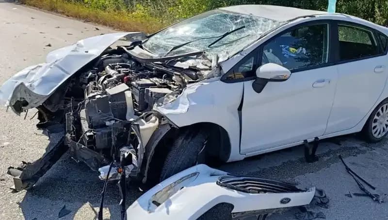 Çanakkale'de Trafik Kazası: İki Kişi Yaralandı, Olay Anı Gözler Önünde Yaşandı