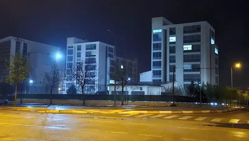 Öğrenci Yurdunda Biyolojik Tehlike: 56 Genç Hastaneye Kaldırıldı