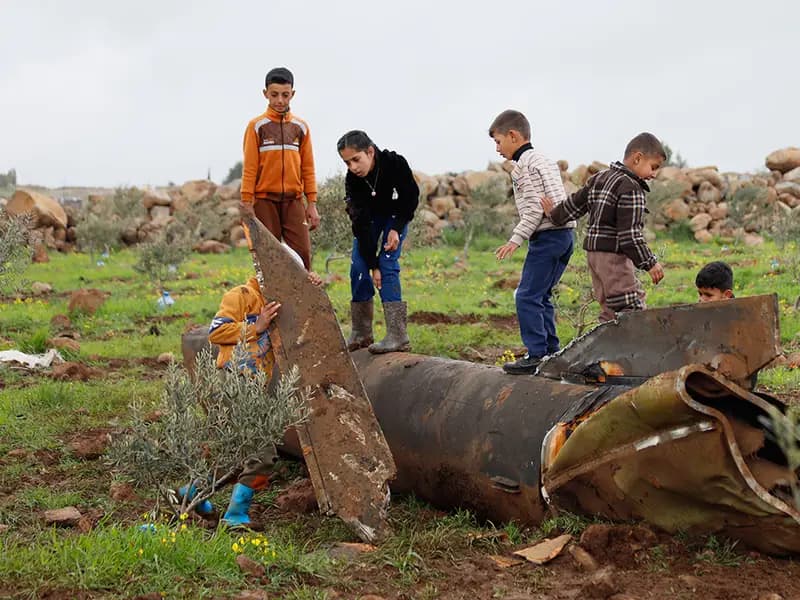 İran'ın İsrail'e Fırlattığı Roketin Parçaları Suriye'ye Düştü