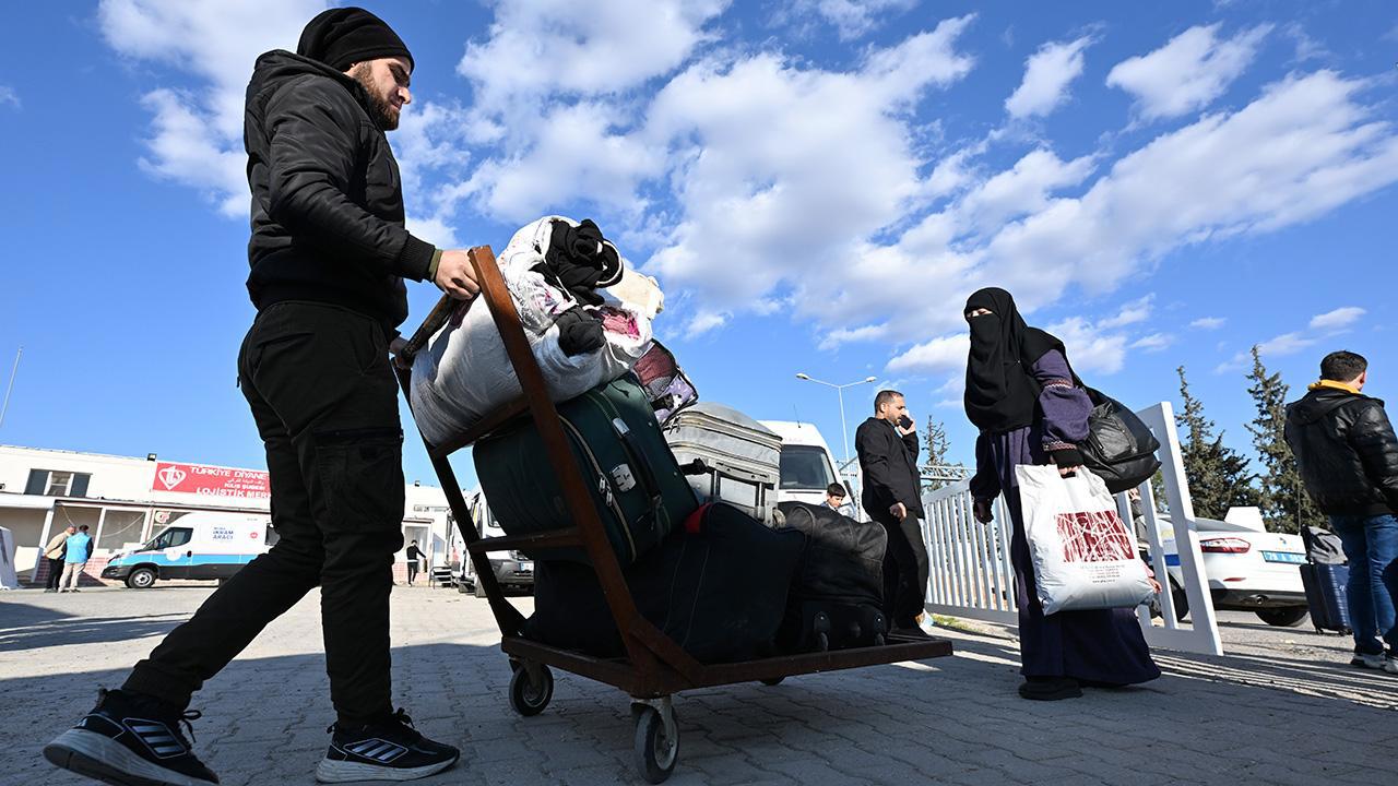 Suriyeliler Ülkelerine Dönüyor