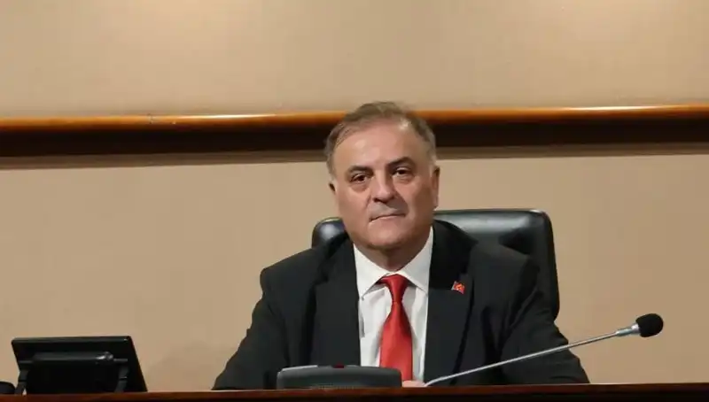 Nuri Aslan: İBB Başkanvekili'nin Hayatı ve Başarıları
