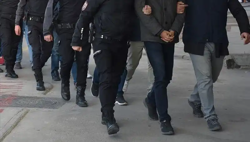 Türkiye Genelinde FETÖ'ye Yönelik Amansız Operasyon: 10 Gözaltı!