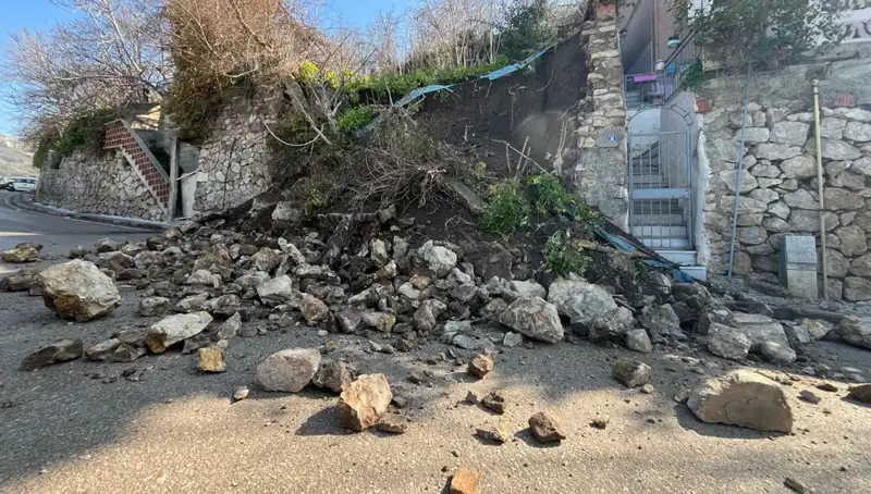 İstinat Duvarının Çökmesi: Şehir İçin Tehlikeli Durum Alarmı