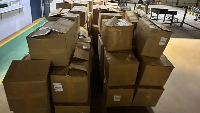 Kargo Şirketine Baskın: Depoda Ele Geçirilen Kaçak Tütün Şok Etti