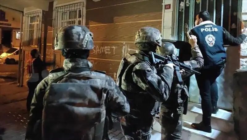 Adana'da Yoldaşlar Suç Örgütüne Dev Operasyon: 41 Kişi Tutuklandı