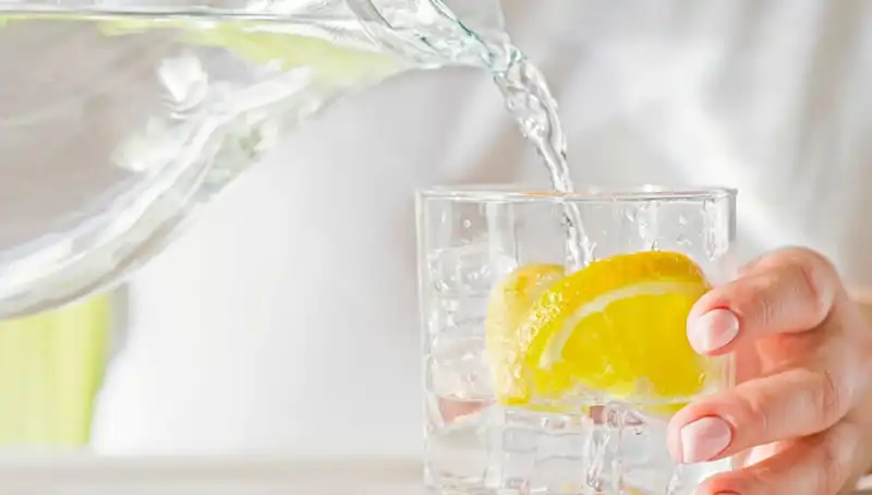 Limonlu Su Tüketmenin Bilinmeyen Faydaları: Doktor 8 Etkiyi Açıkladı
