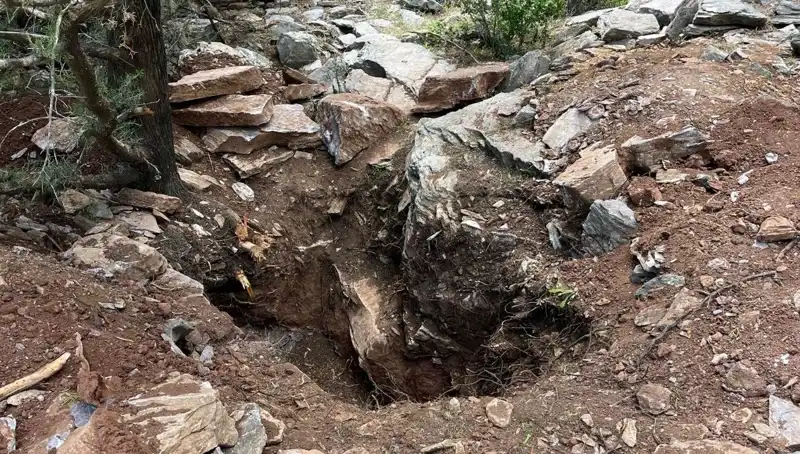 Eski Vali ve Emekli Albay, Define Ararken Suçüstü Yakalandı!